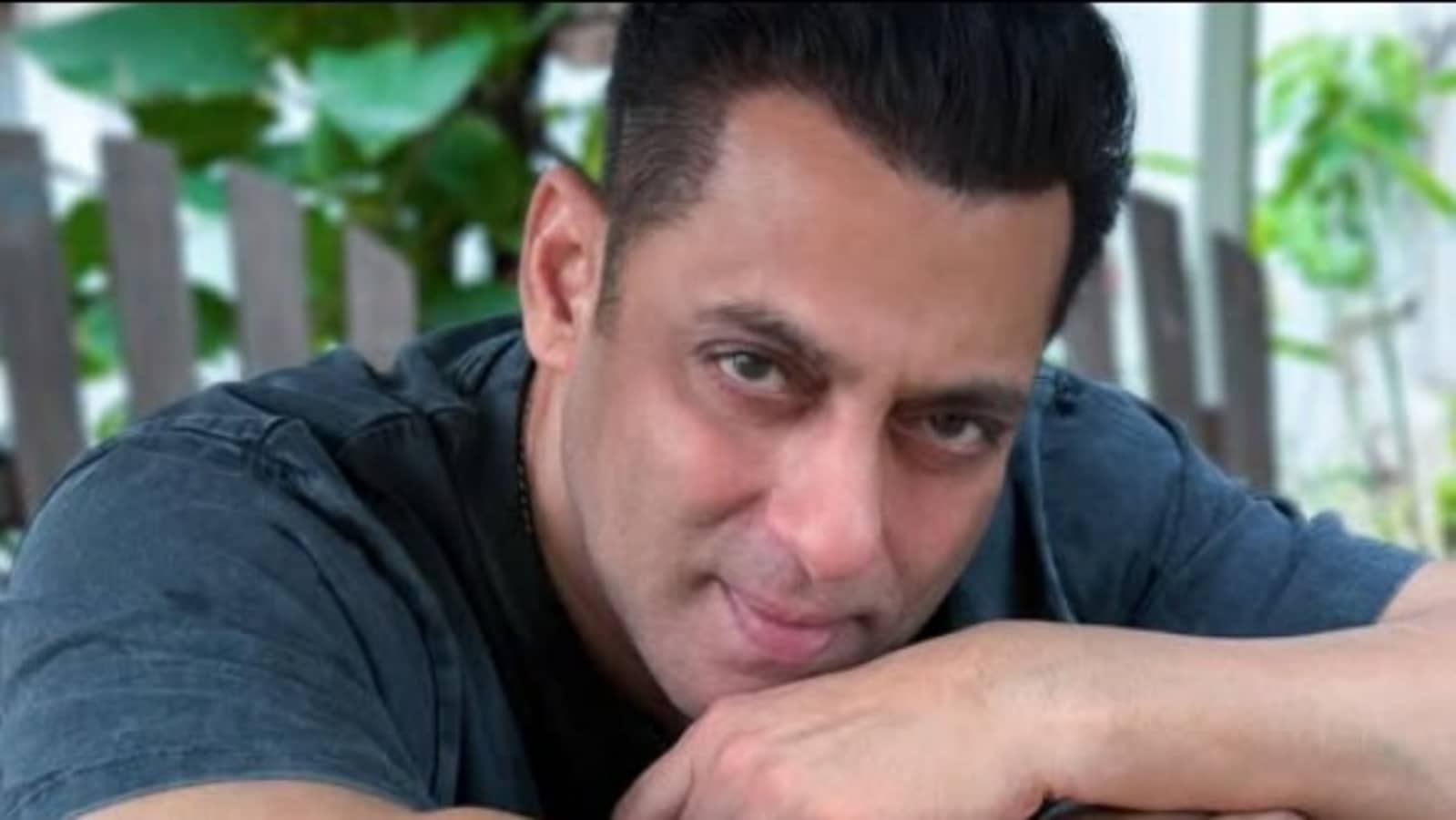 Salman Khan's Eidi to fans: Actor drops dashing selfie, sends wishes on Eid al-Adha 2025