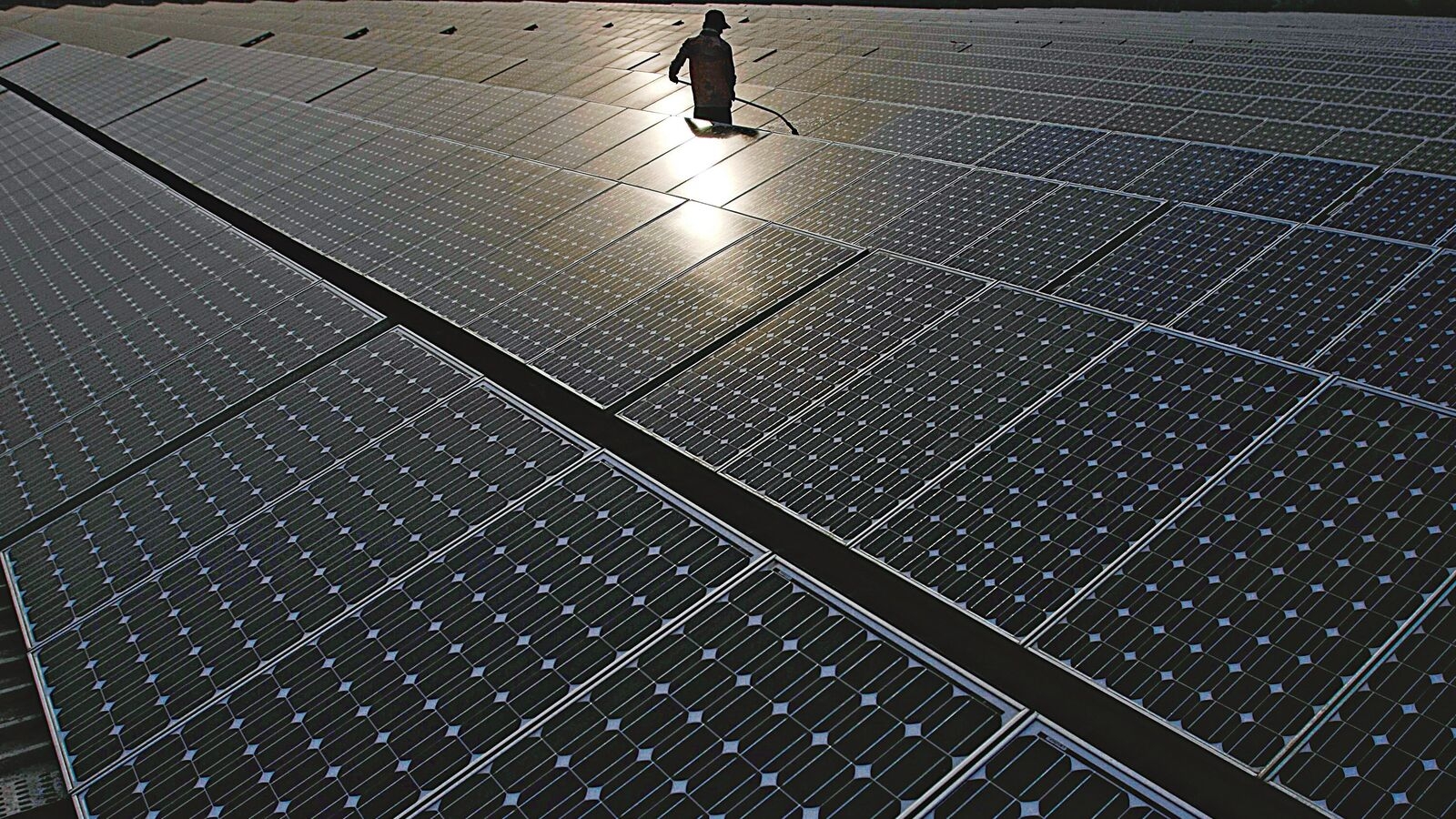 Meta, Amazon, and Microsoft buy green power under a special contract. That's causing losses