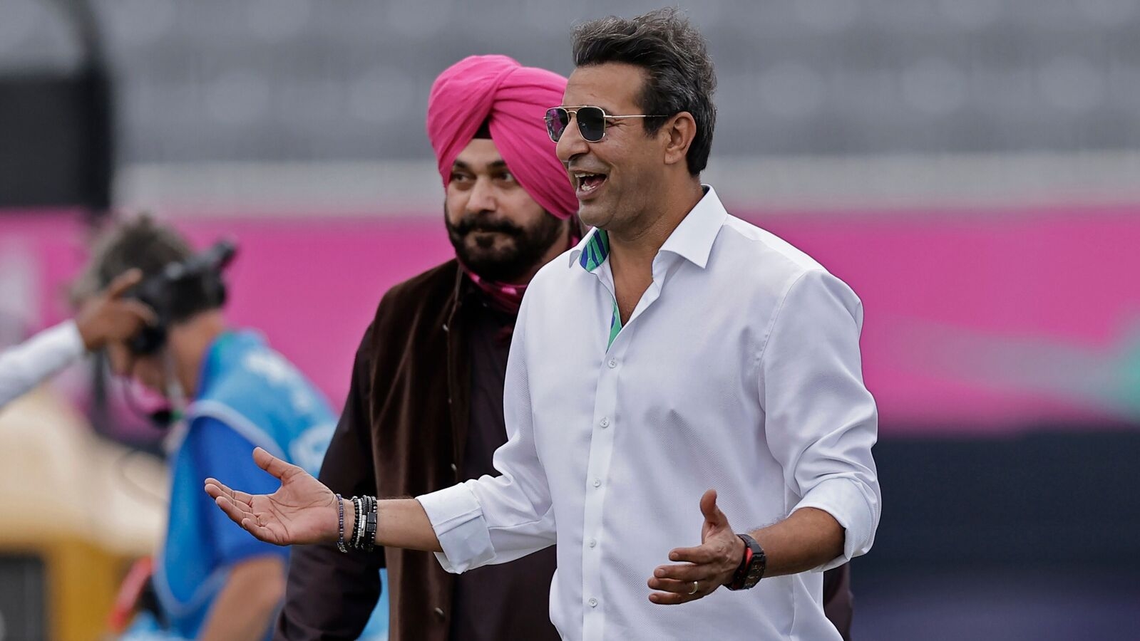 Wasim Akram's statue in Hyderabad turns into comedy gold; social media reacts, ‘Astagfirullah'