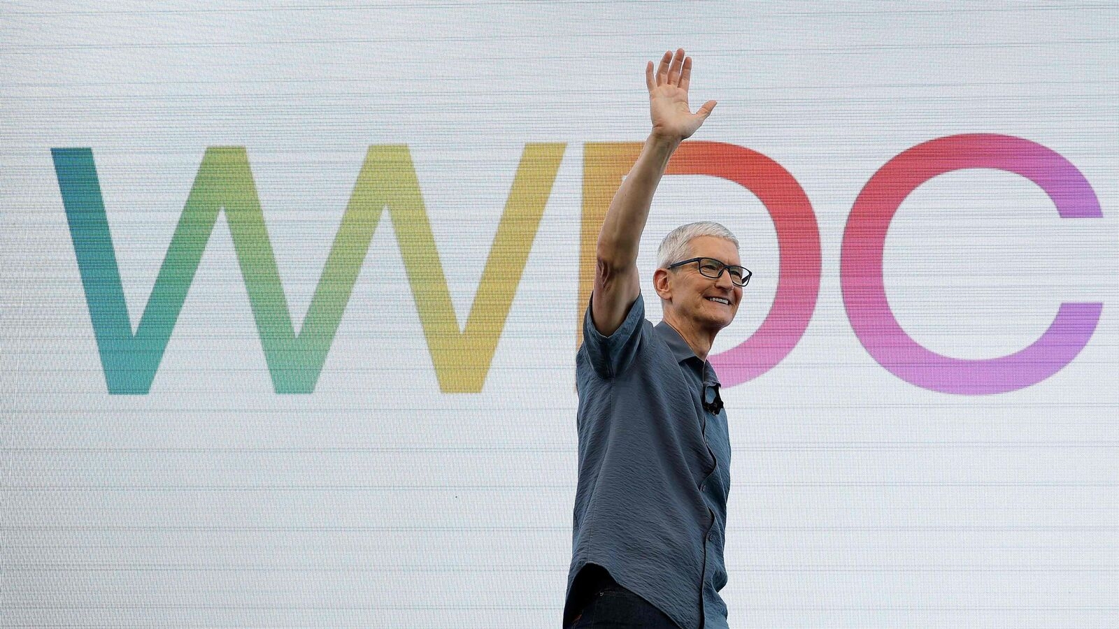Why Apple is 2025's worst-performing Big Tech stock