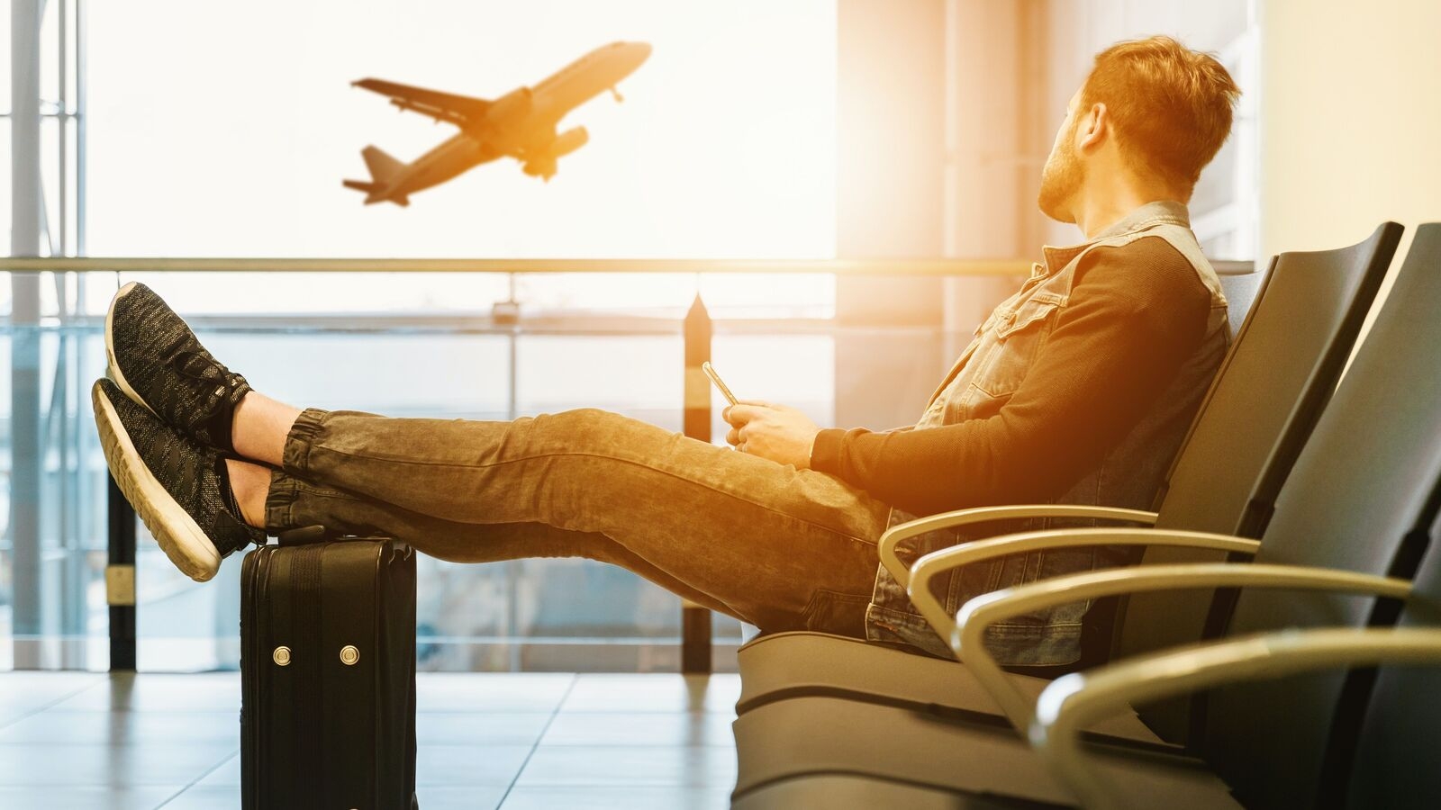 Top 3 travel credit cards to earn free flights and hotel stays
