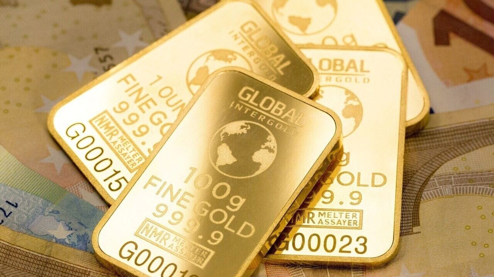 MCX Gold rate continues to trade higher. Is it the right time to buy gold or book profit?