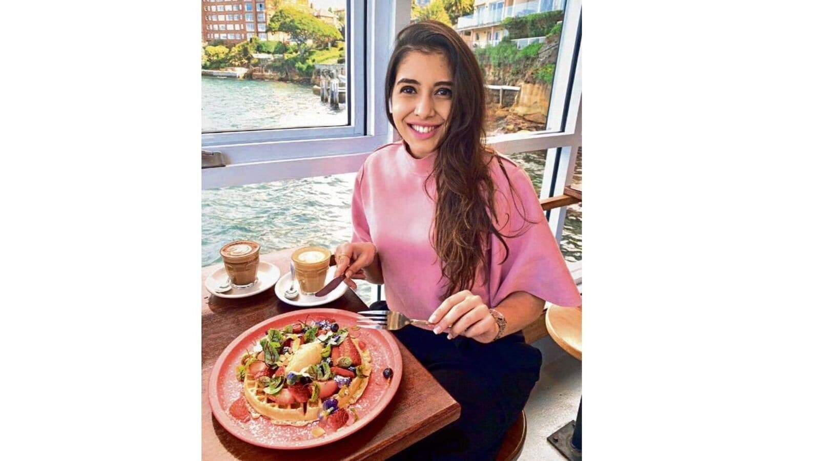 How to balance being an influencer with a full-time job