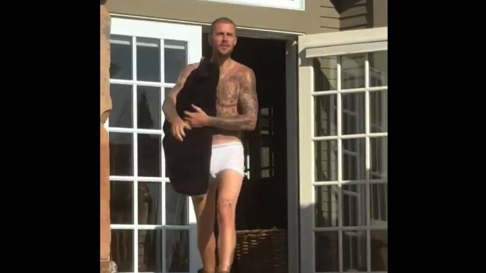 Grammy winner Justin Bieber caught on camera in briefs; netizens react, ‘Women can do bikinis why not men?'