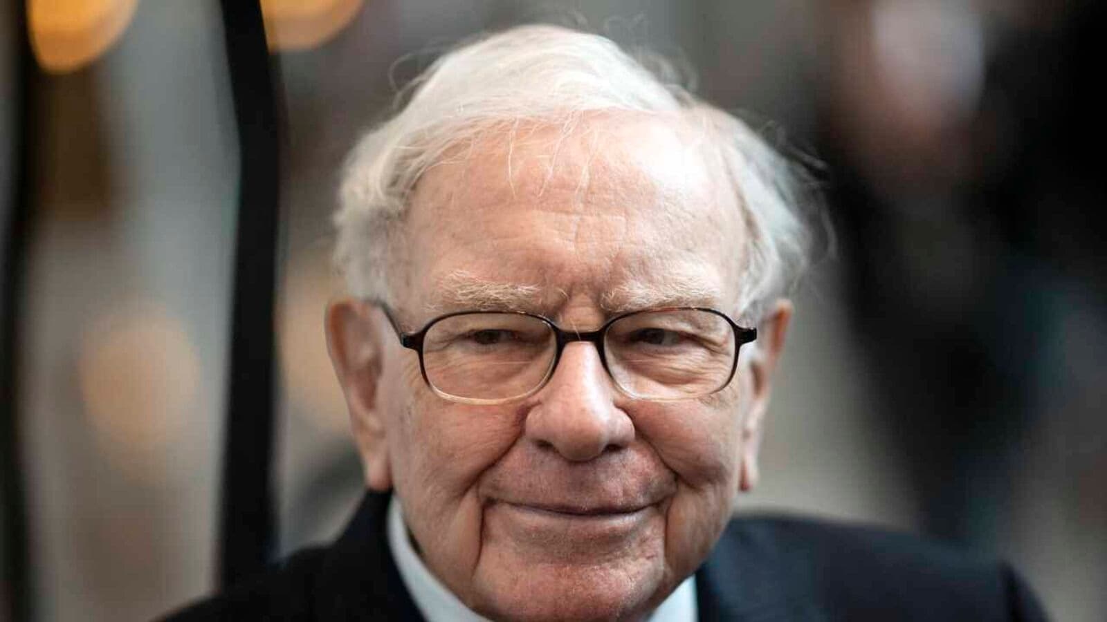 Berkshire Hathaway's mystery stock could be revealed Thursday. Filings offer clues.