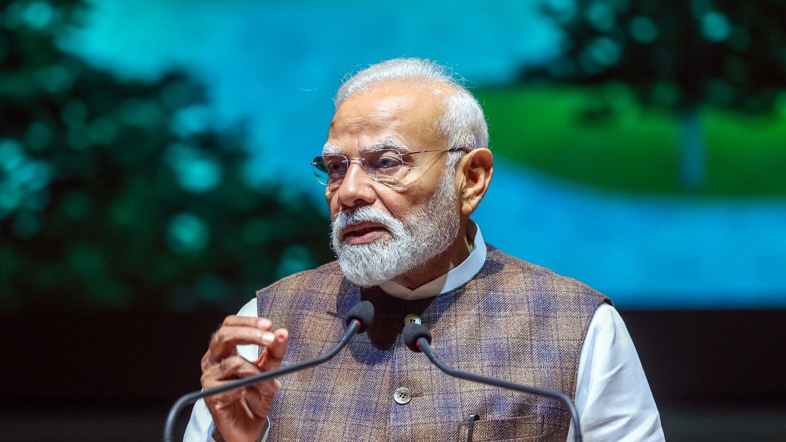 PM Modi pays tribute to late PM Rajiv Gandhi on his birth anniversary