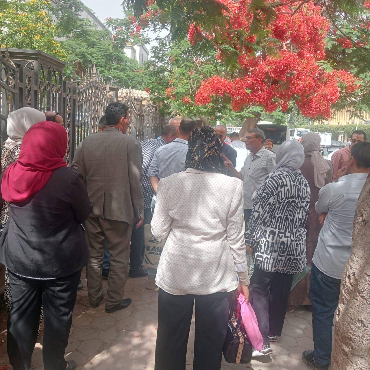 مصرع راكبة كازاخستانية وإصابة 2 في سقوط لوحة إعلانية بمطار شرم الشيخ