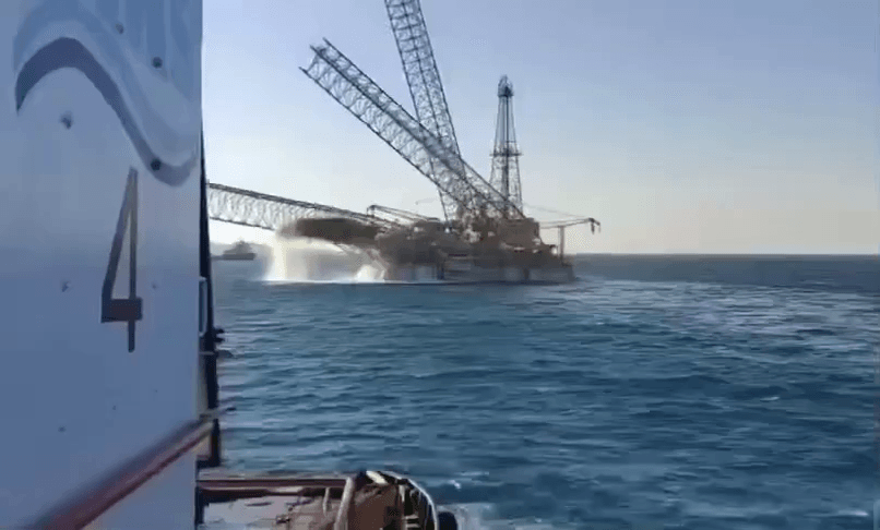 Four dead, 4 missing after oil rig sinks off Red Sea Governorate coast