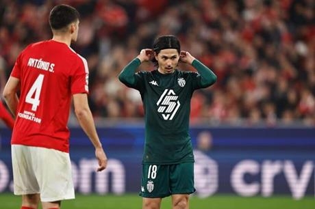لاعب موناكو يحقق لقب الهداف التاريخي لليابان في دوري أبطال أوروبا
