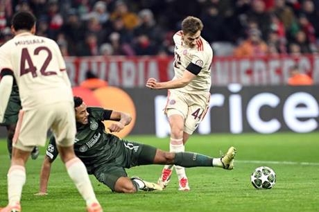 بايرن ميونخ يحبط سيلتك في الوقت القاتل ويبلغ ثمن نهائي دوري أبطال أوروبا