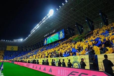 النصر السعودي يستضيف استقلال طهران في مباراة "الحسم" .. التشكيلة والقنوات الناقلة