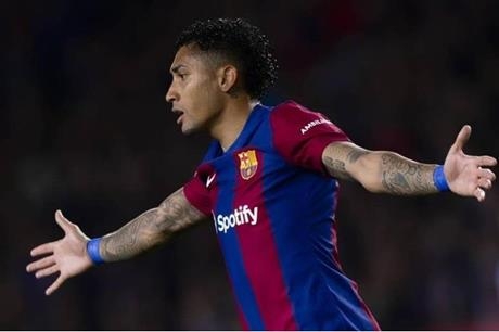 رافينيا ينفرد بإنجاز برازيلي في دوري الأبطال