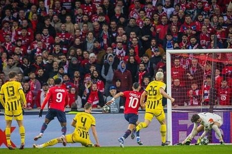 برشلونة يواجه خصما صعبا في دور الثمانية الكبار لدوري الأبطال