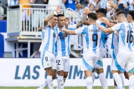 ضربة قوية لمنتخب الأرجنتين قبل مواجهة البرازيل