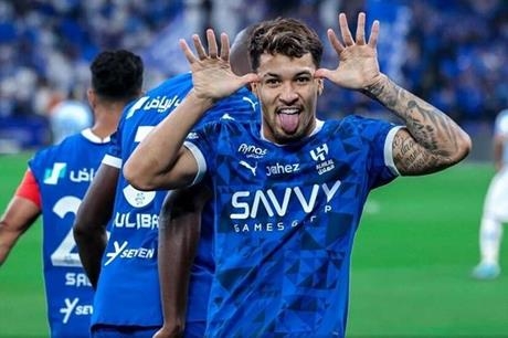 هل لدينا كرة قدم فاسدة؟.. تعليق صادم من شقيق نجم الهلال السعودي