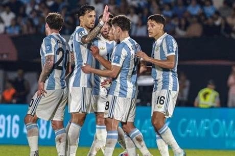الأرجنتين تفوز على أوروغواي في غياب ميسي