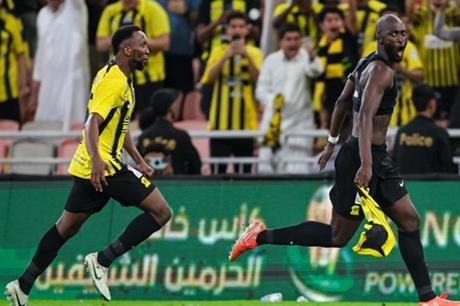 الاتحاد يقلب الطاولة على الشباب في "ريمونتادا مثيرة" ويبلغ نهائي كأس السعودية