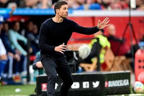 "اتفاق ودي" يسمح لألونسو بتدريب ريال مدريد