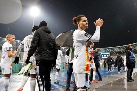 لاعب جزائري يكشف سر رفضه الانتقال إلى أتلتيكو مدريد