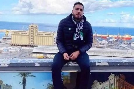 وفاة مأساوية لمشجع جزائري على المدرجات