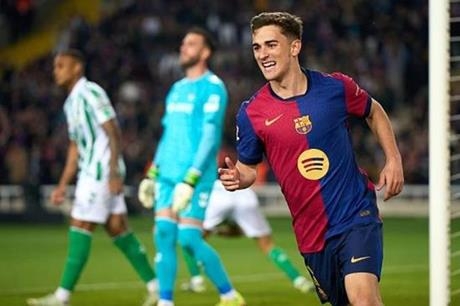 برشلونة يكتفي بالتعادل مع بيتيس ويُعزز صدارة الدوري الإسباني