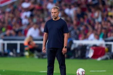 فليك: برشلونة لم يكن محظوظاً أمام ريال بيتيس