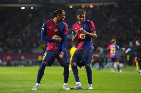 الكلاسيكو الأخير؟.. عروض سعودية مغرية لنجمي برشلونة