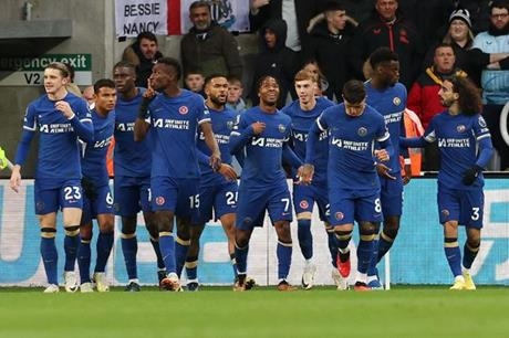 تشيلسي ينافس ريال مدريد بقوة على ضم جوهرة ريفر بليت