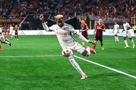 2.5 مليون يورو.. الفيفا يصدم الزمالك في قضية بوبيندزا