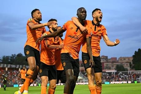 نهضة بركان المغربي يسقط سيمبا التنزاني بثنائية ويضع يده على كأس الكونفدرالية