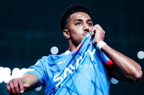 "شكرا لأصحاب القصص".. تعليق سالم الدوسري بعد تجديد عقده مع الهلال
