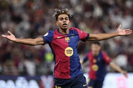 برشلونة يسلم يامال إرث ميسي.. وعقد طويل الأمد