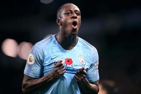 الوداد يستعين بلاعب مانشستر سيتي لمواجهة كتيبة غوارديولا