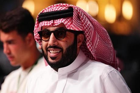 بعد انسحابه من ألميريا.. تركي آل الشيخ يفتح ملف الاستثمار في ناد إنجليزي