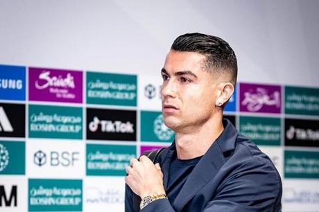 9 أندية تلاحق كريستيانو رونالدو بينها 4 عربية للمشاركة في كأس العالم للأندية 2025