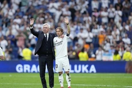 وداع مودريتش وأنشيلوتي.. ريال مدريد يختتم مشواره في الليغا بفوز بنكهة الهزيمة (فيديو)