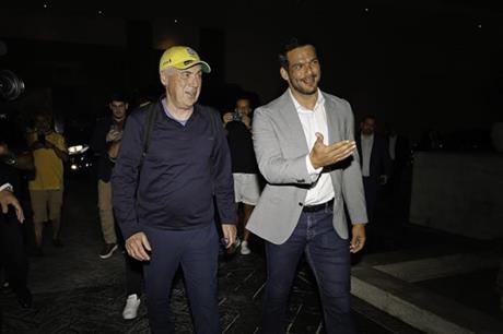 استقبال حافل لكارلو أنشيلوتي في البرازيل (فيديو)