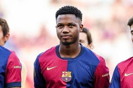 فاتي يضع قدمه الأولى خارج برشلونة