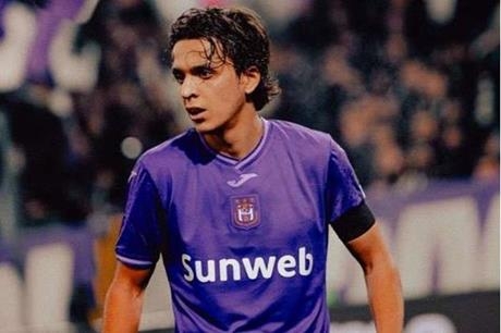 ظهير مغربي شاب يجذب أنظار برشلونة وباريس سان جيرمان
