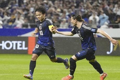 منتخب اليابان يختتم مشواره في تصفيات كأس العالم باكتساح إندونيسيا