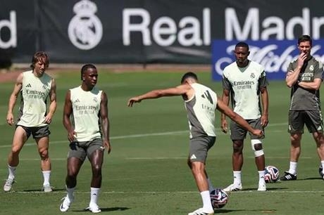 رسالة تحذيرية من ألونسو لنجوم ريال مدريد قبل مواجهة الهلال السعودي