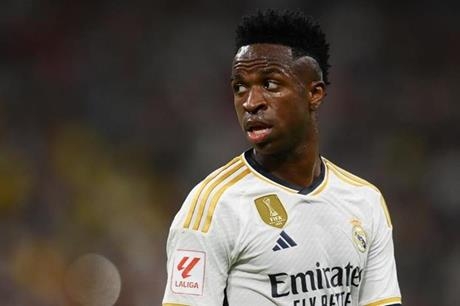ريال مدريد لا يحتمل.. "فينيسيوس اصمت.. وتوقف عن التمثيل"