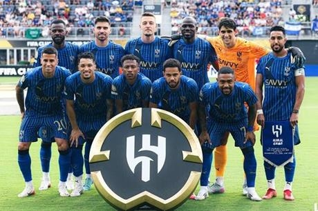 أول حارس عربي يحصد أول جائزة في كأس العالم للأندية
