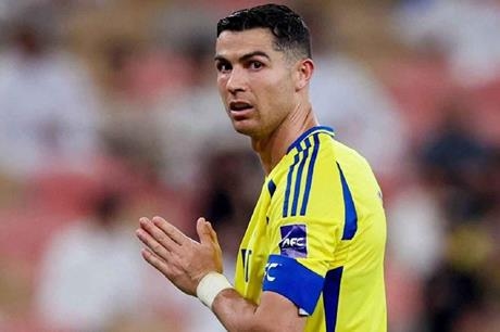 حصة في النادي وامتيازات خرافية.. تفاصيل عقد رونالدو التاريخي مع النصر