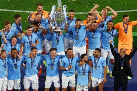 لاعب مانشستر سيتي: تراجعنا الموسم الماضي لهذا السبب