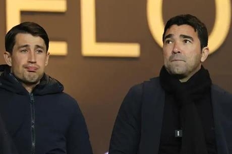 برشلونة يتجه للاستغناء عن لاعبه مجانا