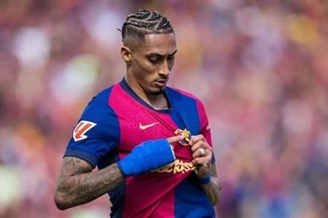رافينيا يتوج بجائزة أفضل لاعب في الليغا لموسم 2024-2025