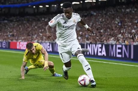 فينيسيوس يثير أزمة داخل ريال مدريد وتحديد موعد حسم مستقبله