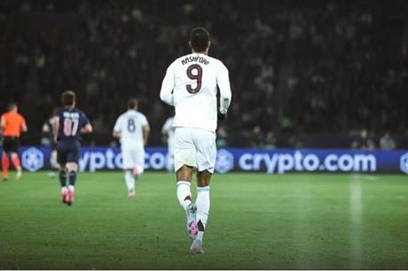 لامين يامال يُرحب بـ راشفورد في برشلونة