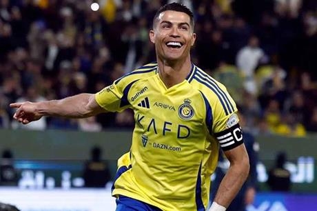 رونالدو يقترب من تجربة سعودية جديدة